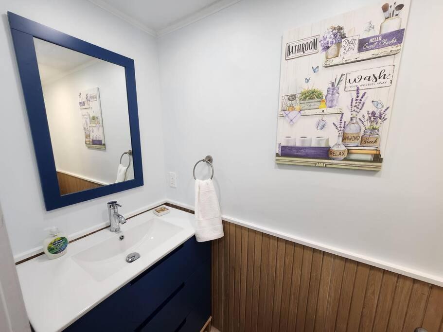 Modern Island Serenity!-Pet-Friendly Villa ヒルトンヘッドアイランド エクステリア 写真