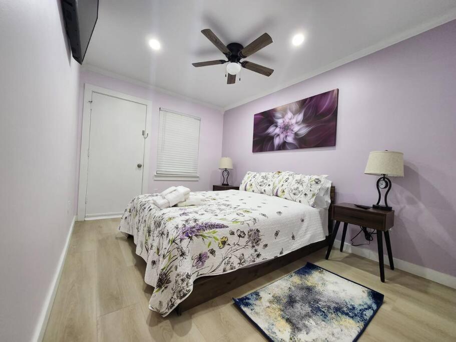 Modern Island Serenity!-Pet-Friendly Villa ヒルトンヘッドアイランド エクステリア 写真
