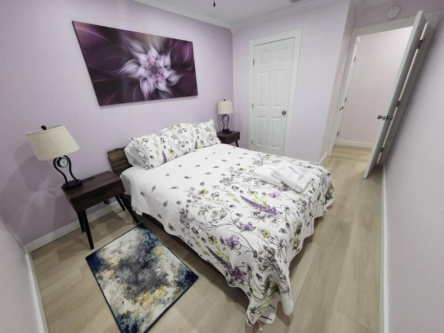 Modern Island Serenity!-Pet-Friendly Villa ヒルトンヘッドアイランド エクステリア 写真